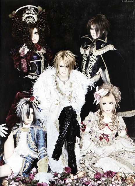 visual kei band Versailles promo image for their single Prince and Princess.