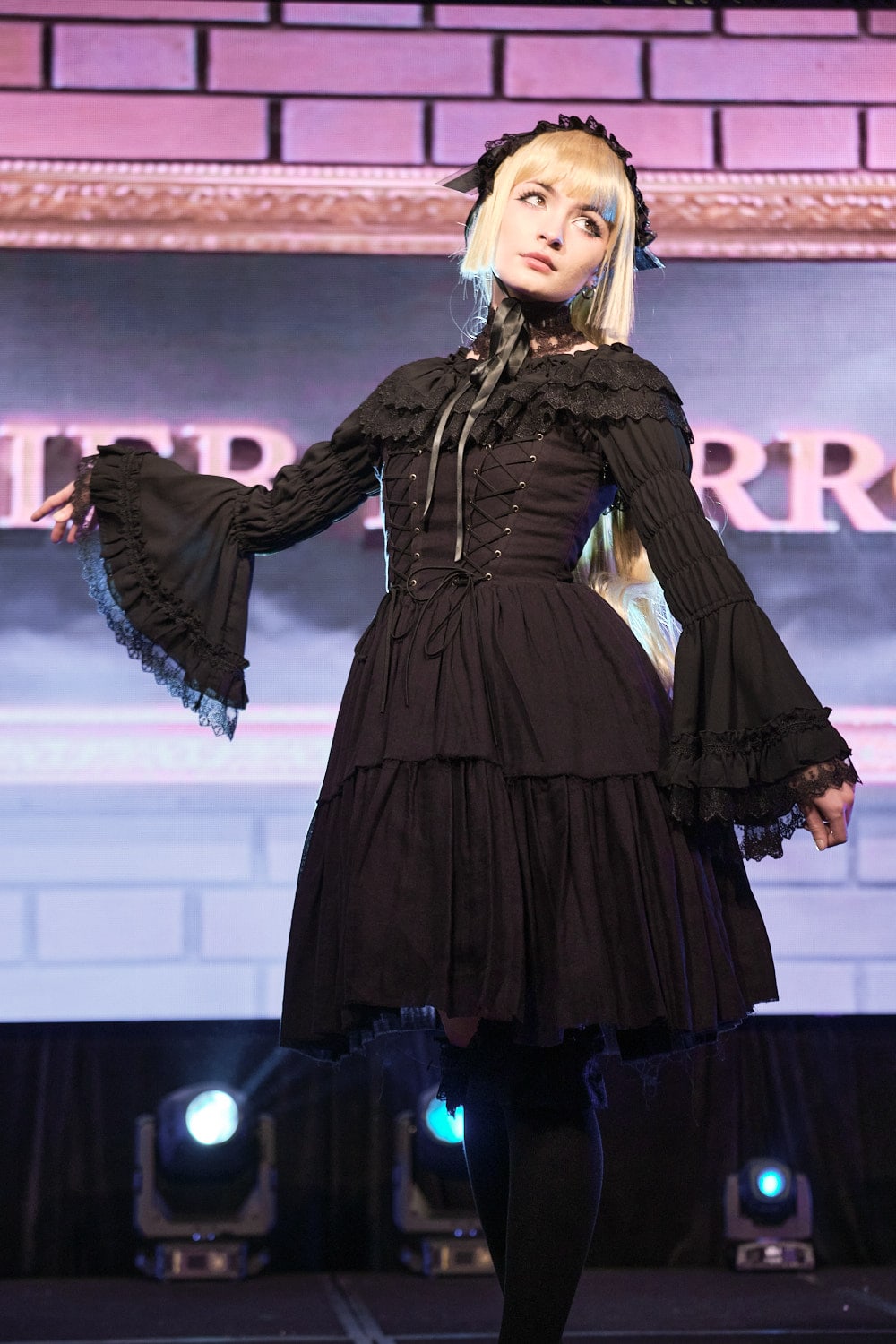 Gothic lolita wearing all black coordinate - closeup 2.