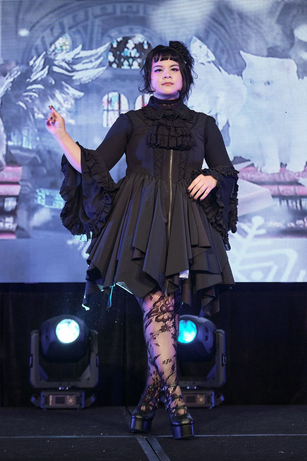 Gothic lolita wearing prince sleeves blouse with zigzag hem JSK - full body 2.