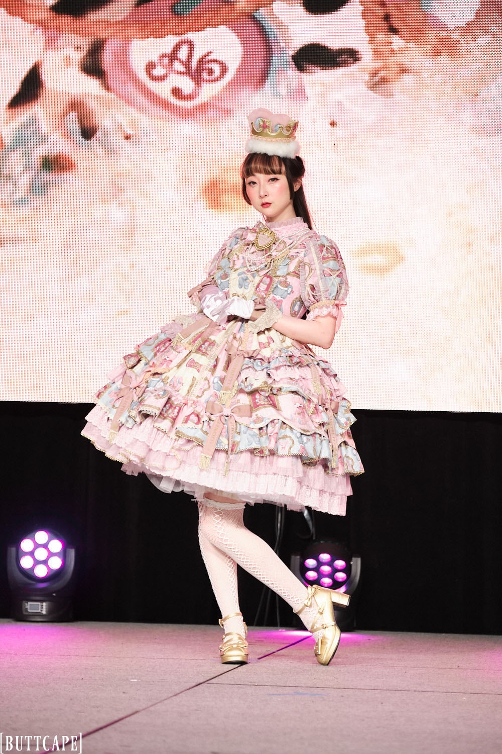Lolita model Rin Rin Doll wearing over the top frilly Angelic Pretty dress - full body 1.