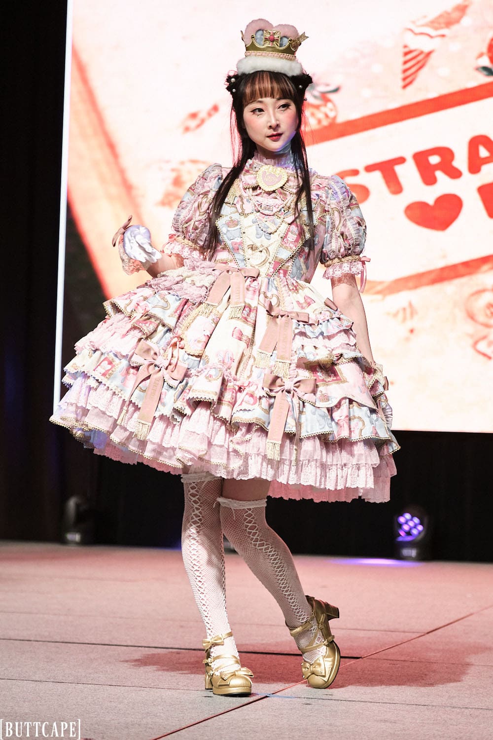 Lolita model Rin Rin Doll wearing over the top frilly Angelic Pretty dress - full body 6.