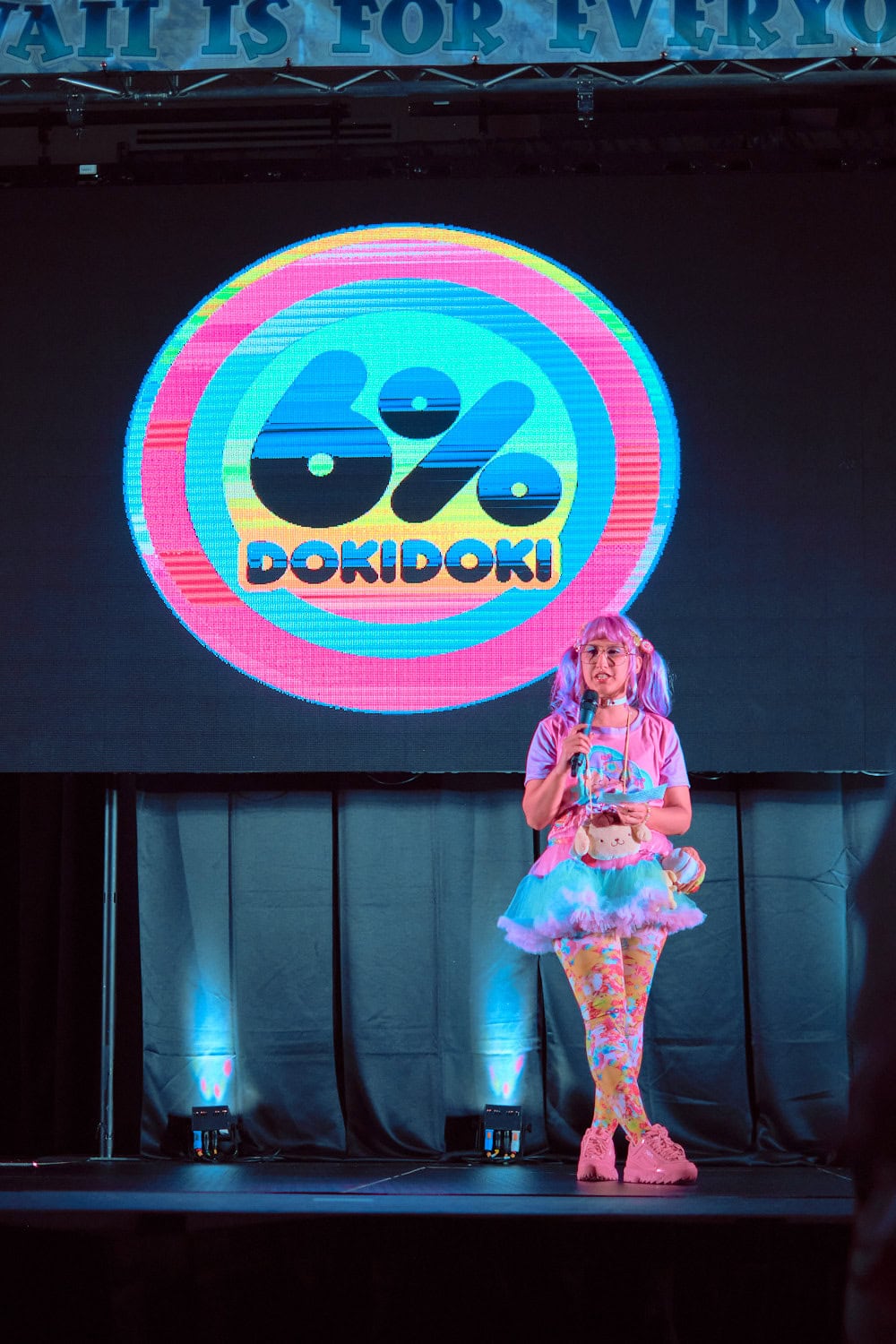 Okashicon MC announcing 6%dokidoki as the next brand.