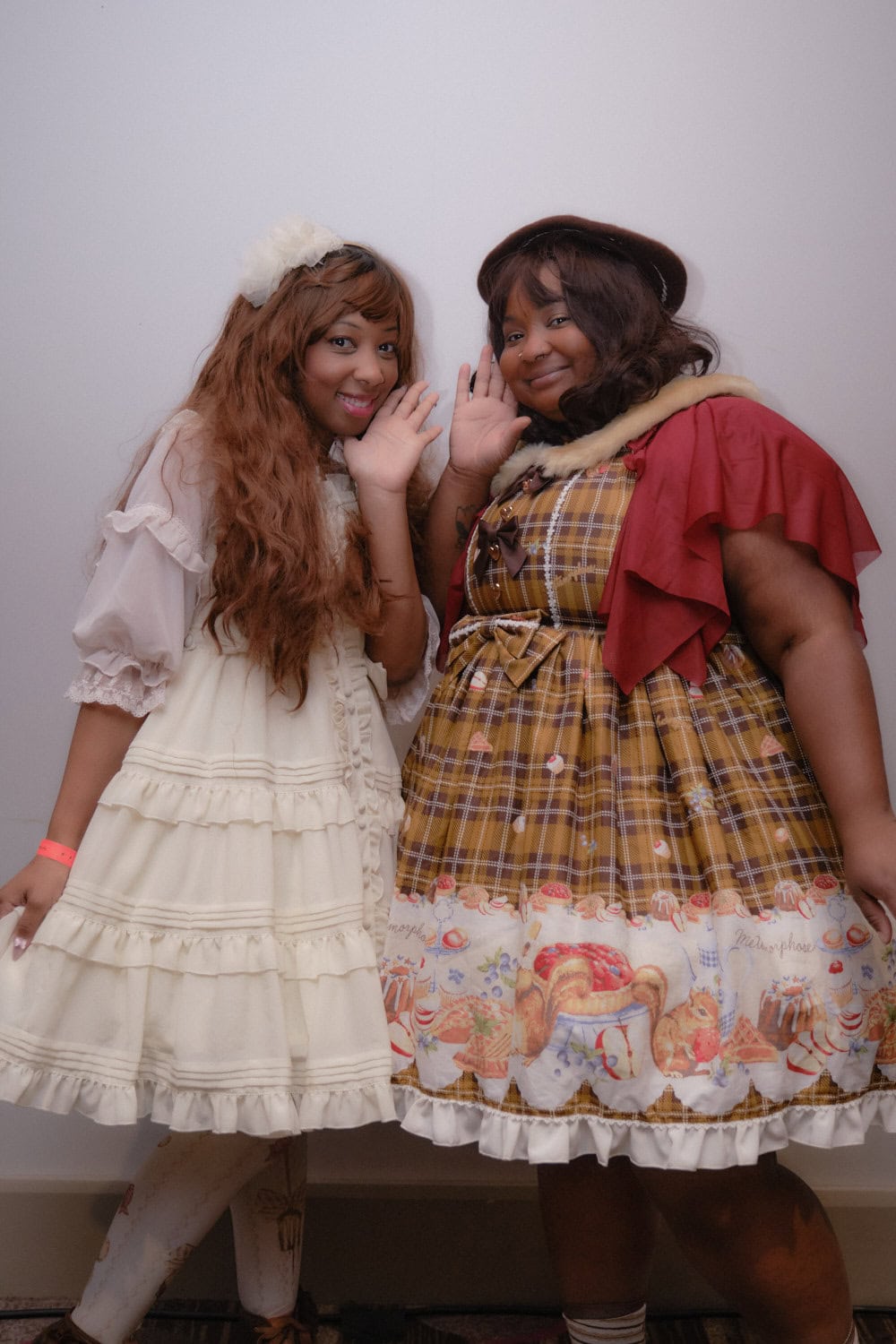 Two classic lolitas posing cutely.