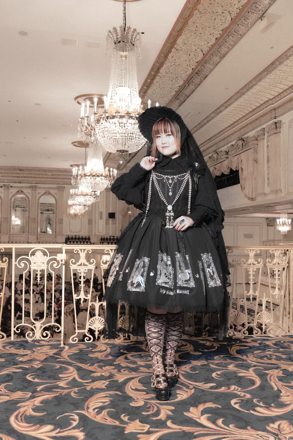 Gothic lolita wearing Haenuli.