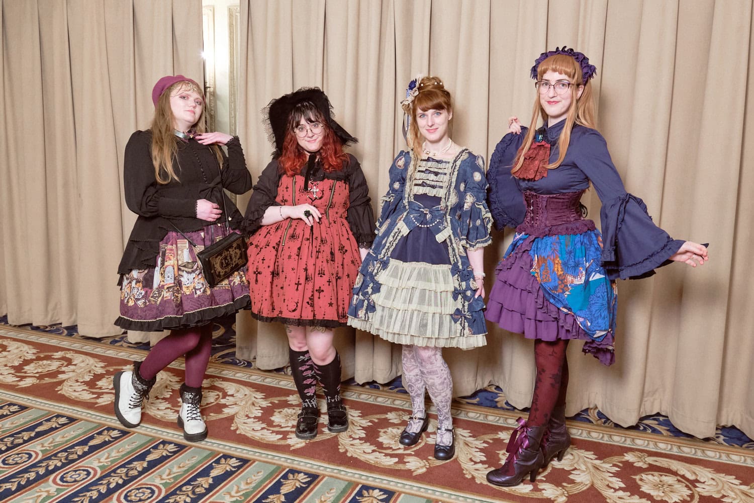 Group of 4 lolitas.
