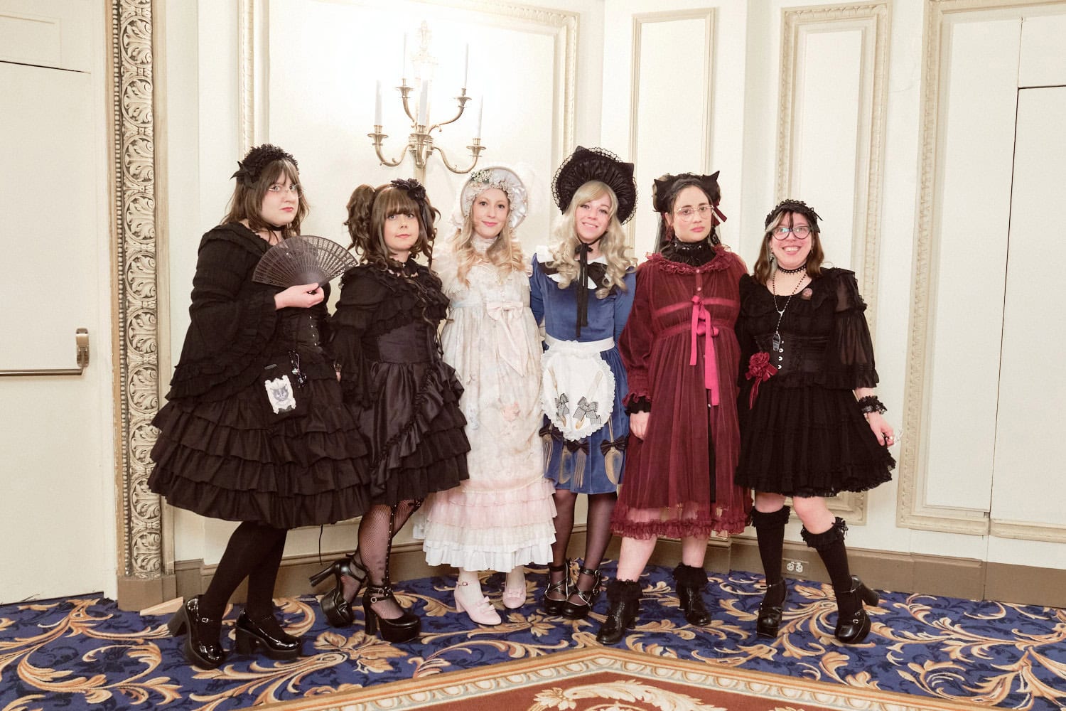 Group of 6 lolitas.