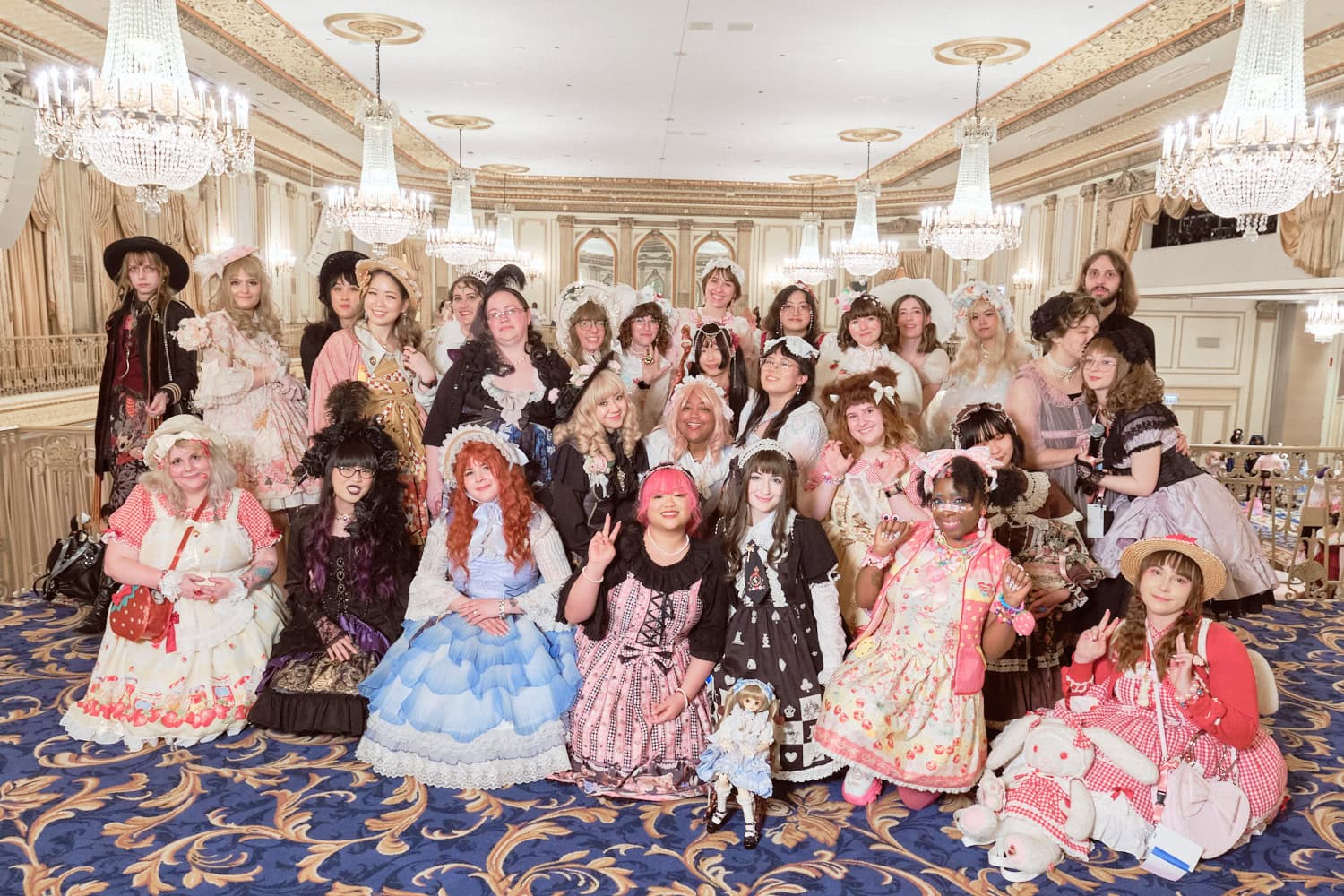 Group shot of the Chicago lolita community.
