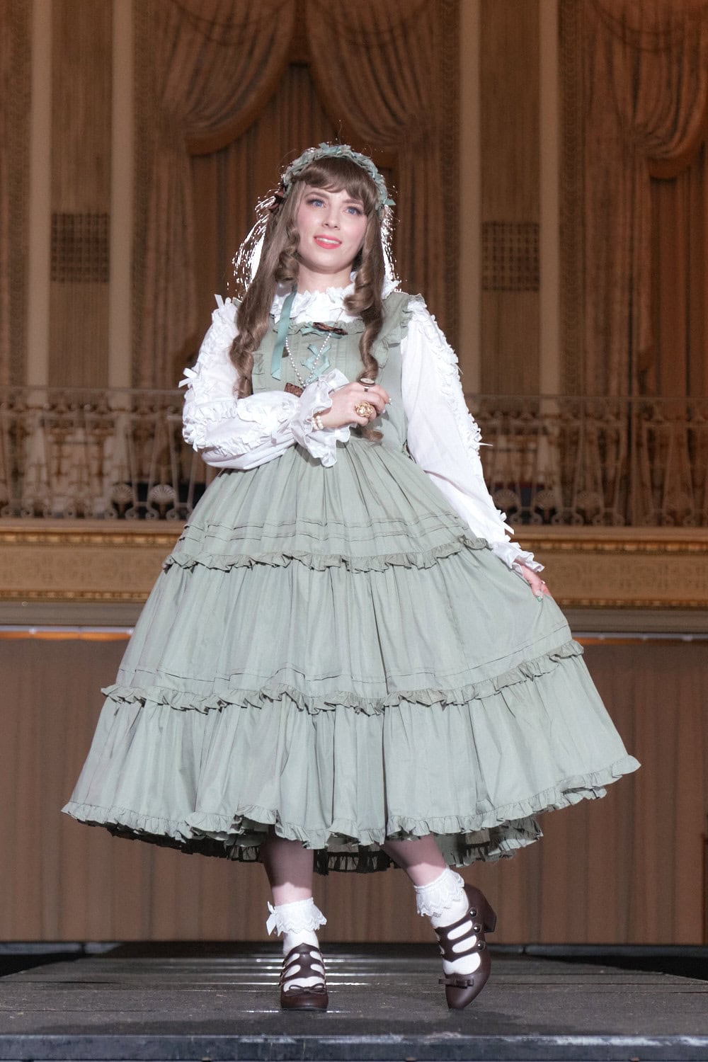 Model 13 wearing pale green classic lolita dress with white blouse by Axes Femme Kawaii.