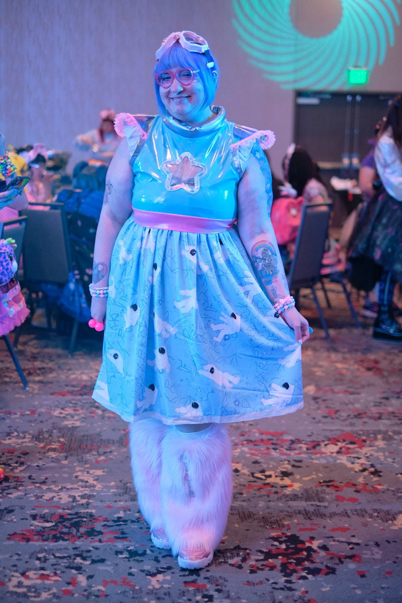 Attendee snap 8 - full body.