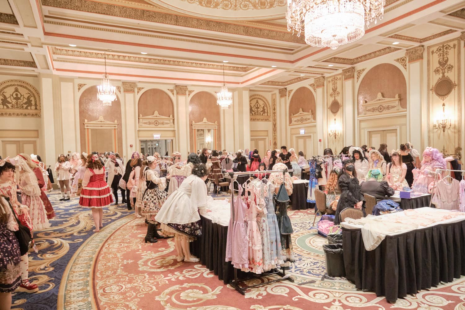 Candid photo of the swap meet room.
