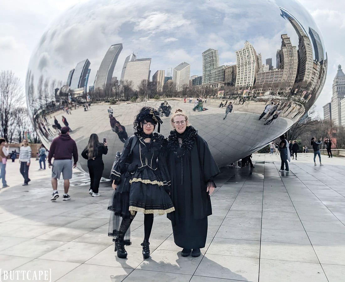 Stephano and Sarah standing in front of the Cloud Gate in Chicago.